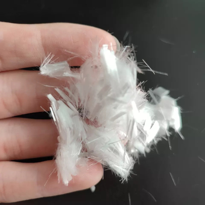 Anti pp de fissuration agrafent les fibres micro de polypropylène de fibre avec de diverses caractéristiques