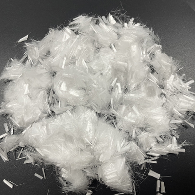 Excellente résistance au rétrécissement de la forme de monofilament blanc de fibre de PP pour une couche imperméable à l'eau de l'industrie