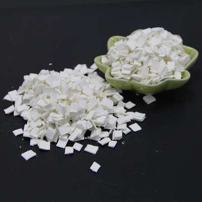 Béton en flocons blancs en fibres de cellulose de bois pour pavés perméables