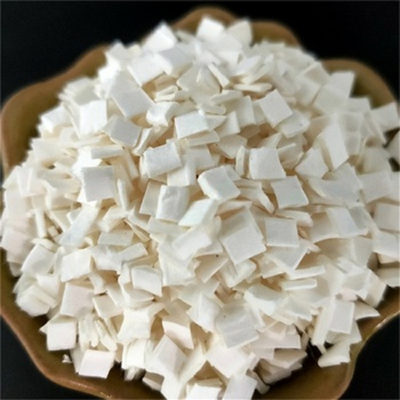 Produits à base de fibres de cellulose naturelles de couleur blanche