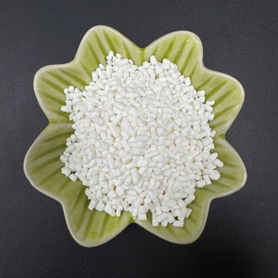 99% de pureté Tolyltriazole (TTA), granule ou poudre blanche, utilisée comme inhibiteur de la corrosion et de l' antitrust pour les métaux