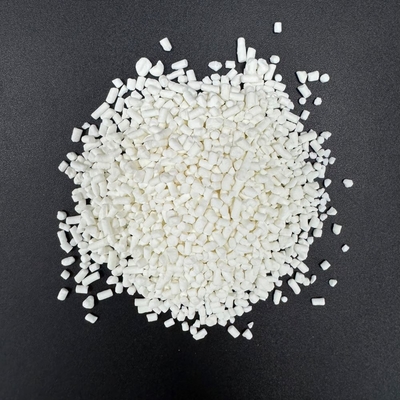 99% de pureté Tolyltriazole (TTA), granule ou poudre blanche, utilisée comme inhibiteur de la corrosion et de l' antitrust pour les métaux