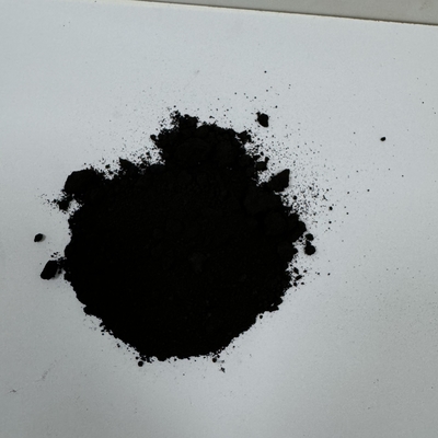 Pigment noir d'oxyde de fer à haute résistance à la teinture pour la peinture de bâtiments industriels
