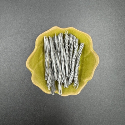 Forme en faisceau tordue en fibres de PP de haute résistance pour le renforcement du béton dans les projets de construction avec une meilleure dispersion