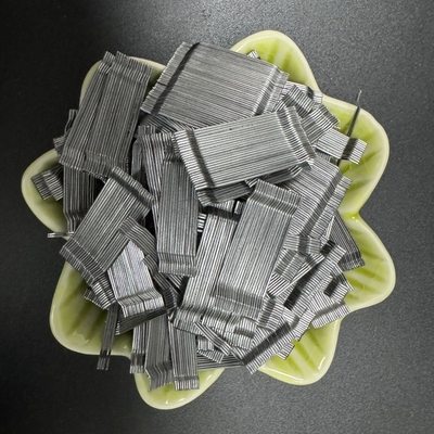 Type d'extrémité à crochet en fibre d'acier pour améliorer la résistance aux chocs et à la fatigue du béton