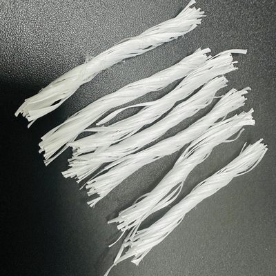 La forme Bunchy tordue par fibre grise de Biture pp pour que le renfort fende résistent et béton