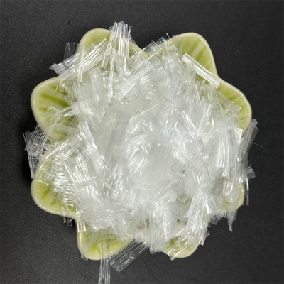 Les fibres de mailles en PP de 10 mm améliorent la résistance à la traction et à la flexion du béton