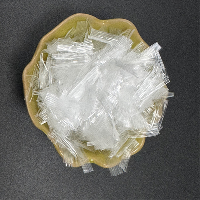 Résistance à la traction 560Mpa Maillage fibrilé en fibre de polypropylène Améliorer la protection de l'acier pour la construction moderne de maisons et d'usines